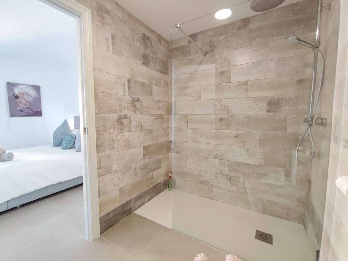 Se vende Apartamento Planta Media de 3 dormitorios en Costa Blanca, Alicante, España