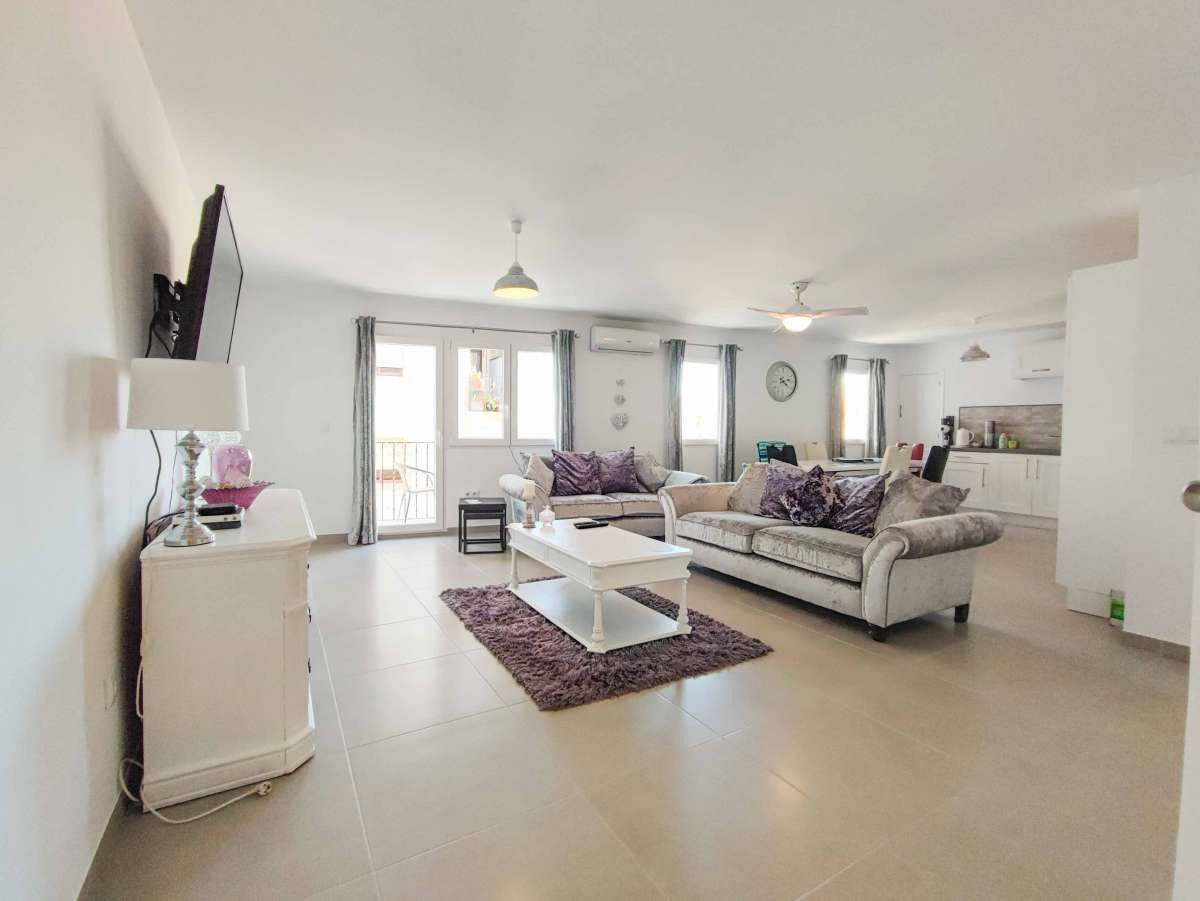 Se vende Apartamento Planta Media de 3 dormitorios en Costa Blanca, Alicante, España