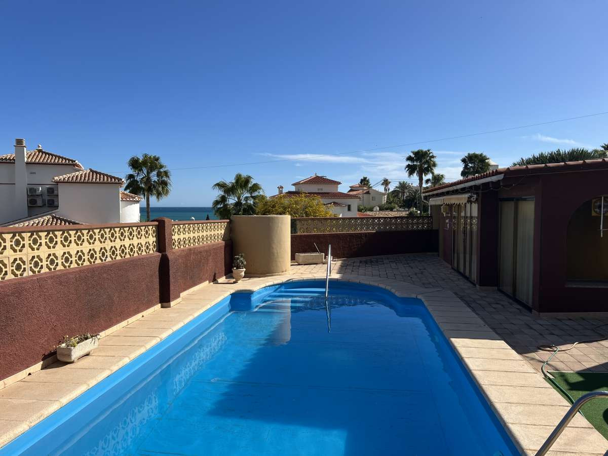 4 Bed Townhouse for sale in Calpe Costa Blanca, Alicante, Spain