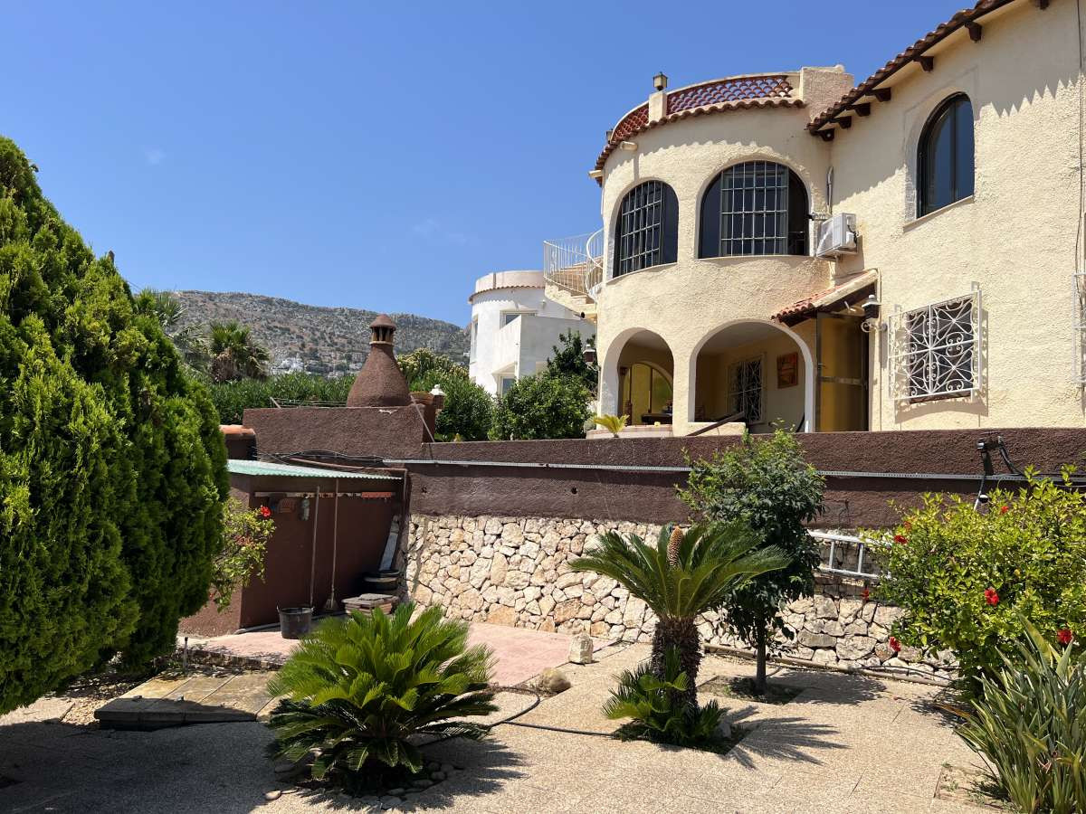 4 Bed Townhouse for sale in Calpe Costa Blanca, Alicante, Spain