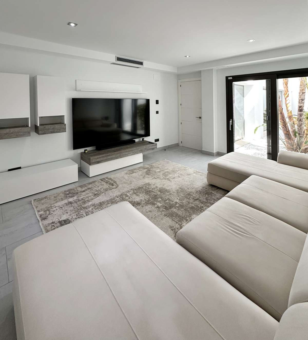 5 Bed Townhouse for sale in Javea Costa Blanca, Alicante, Spain