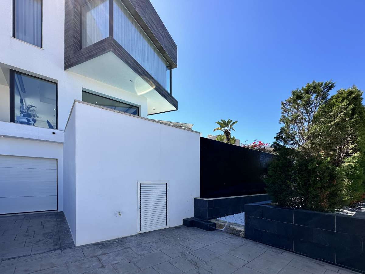 5 Bed Townhouse for sale in Javea Costa Blanca, Alicante, Spain