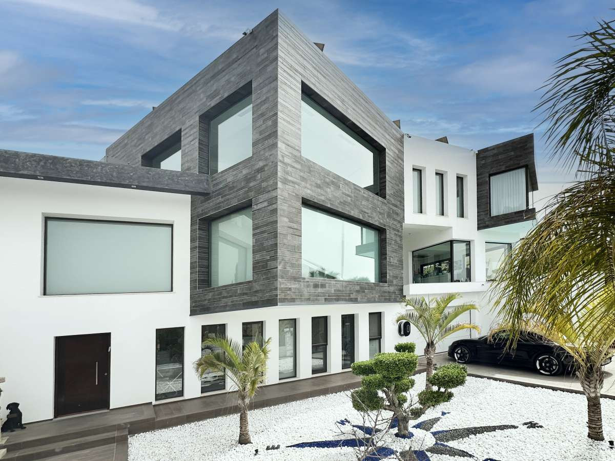 5 Bed Townhouse for sale in Javea Costa Blanca, Alicante, Spain
