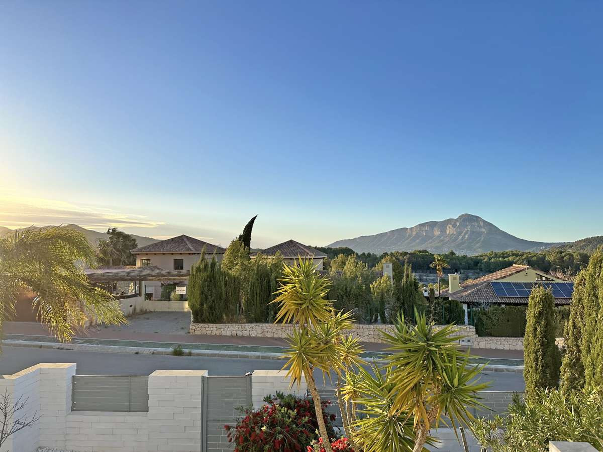 5 Bed Townhouse for sale in Javea Costa Blanca, Alicante, Spain