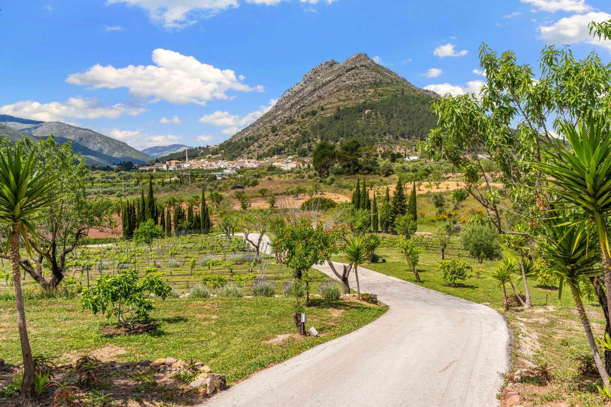 4 Bed Townhouse for sale in Murla Costa Blanca, Alicante, Spain