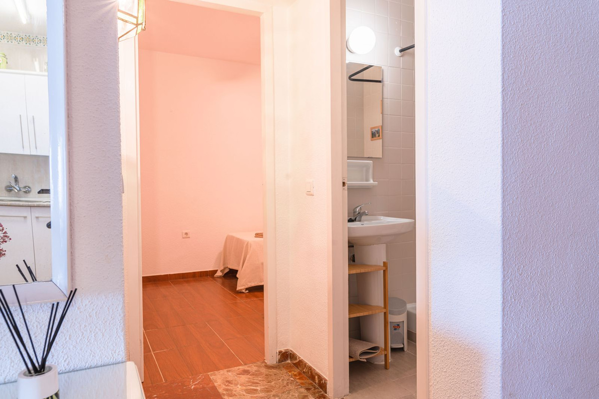 3 Bed Apartment for sale in Benalmadena Costa Costa Del Sol, Málaga, Spain