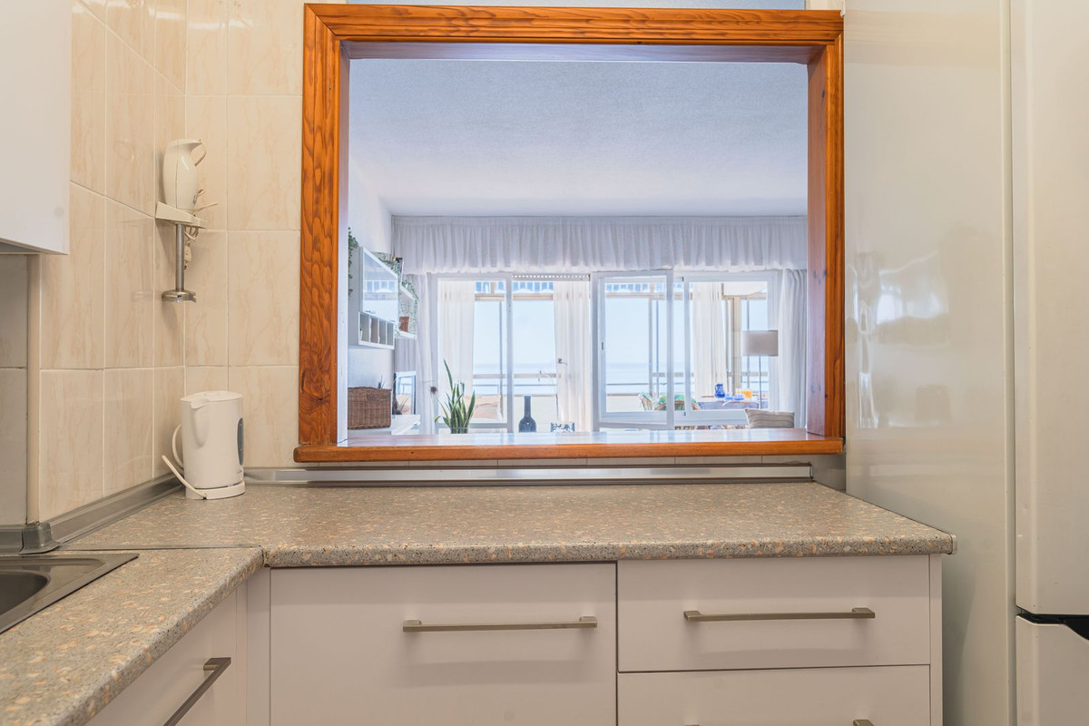 3 Bed Apartment for sale in Benalmadena Costa Costa Del Sol, Málaga, Spain