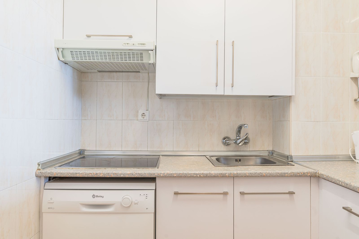 3 Bed Apartment for sale in Benalmadena Costa Costa Del Sol, Málaga, Spain