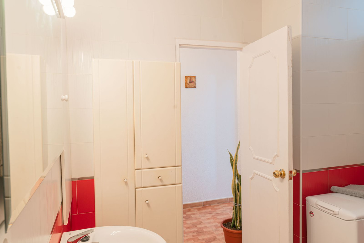 3 Bed Apartment for sale in Benalmadena Costa Costa Del Sol, Málaga, Spain