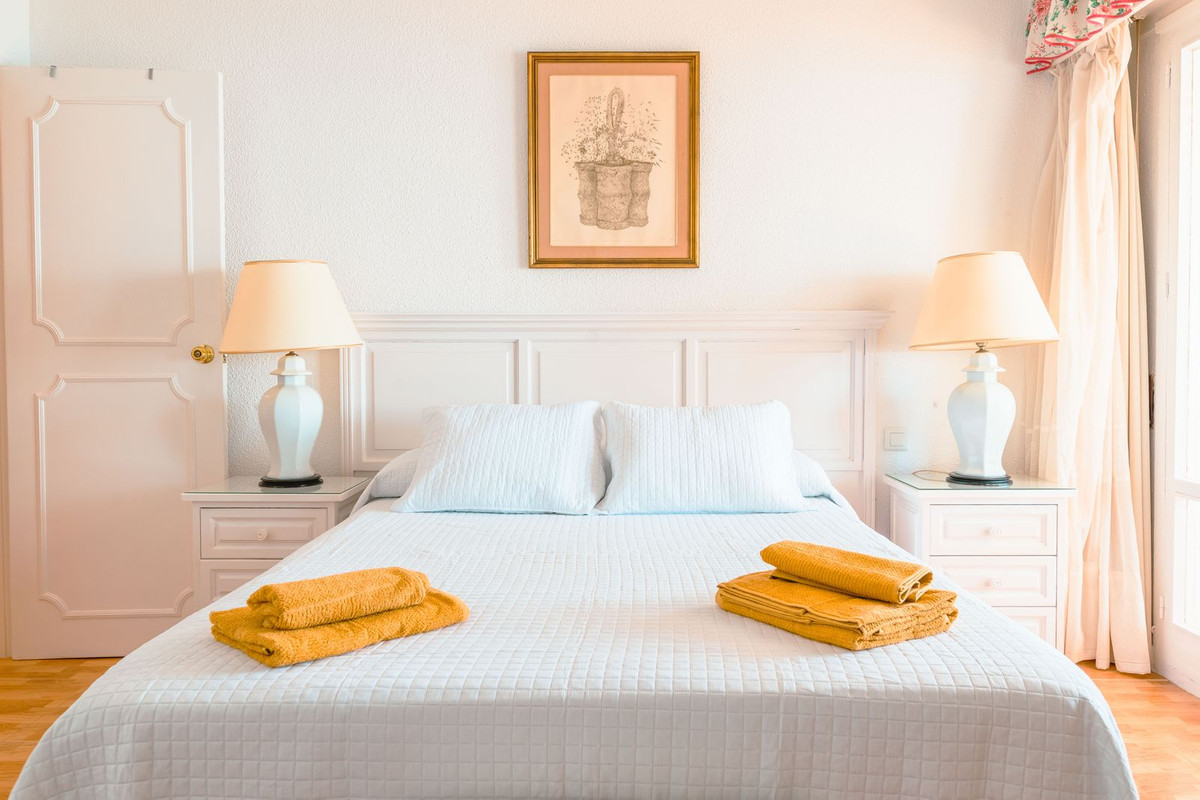 3 Bed Apartment for sale in Benalmadena Costa Costa Del Sol, Málaga, Spain