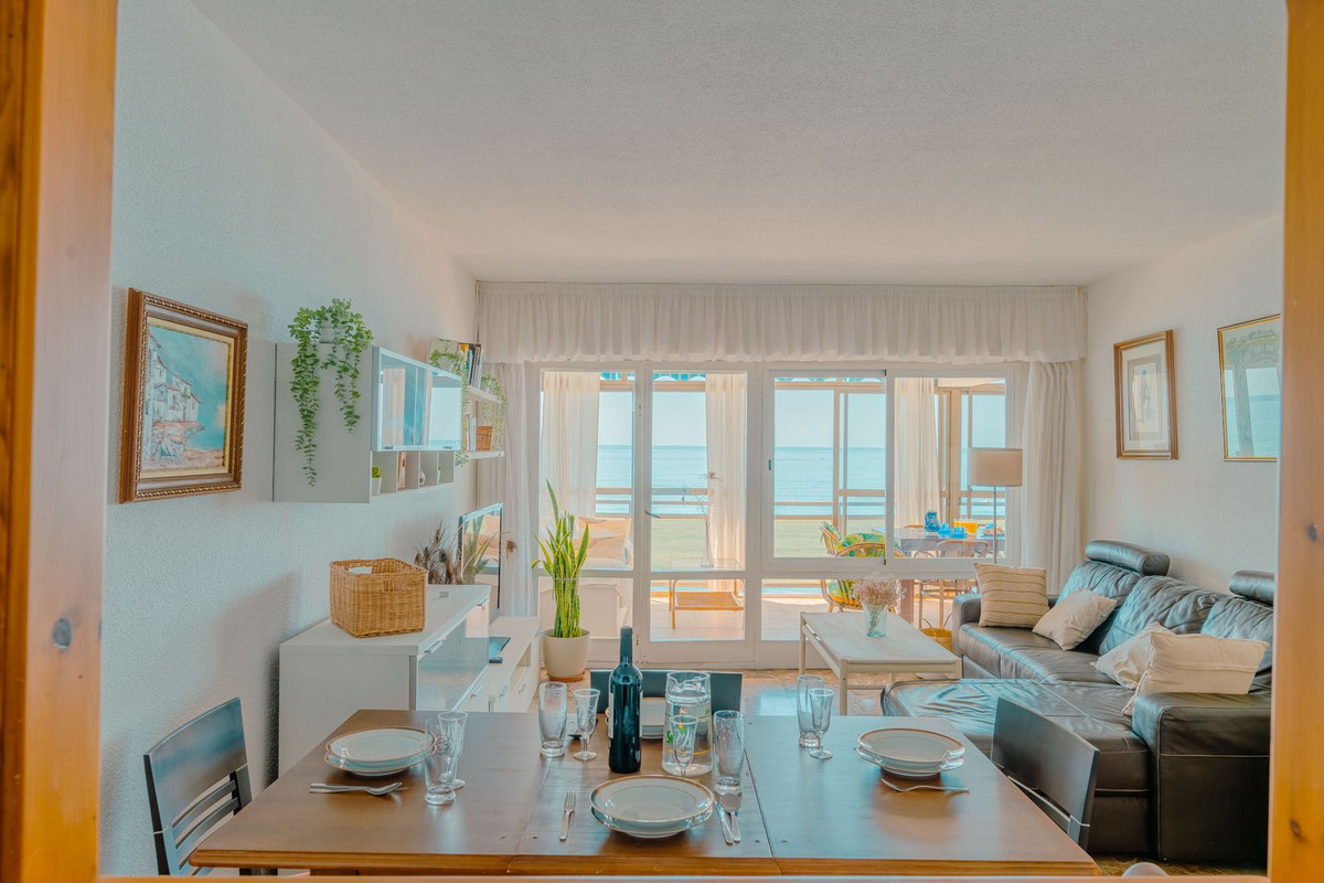 3 Bed Apartment for sale in Benalmadena Costa Costa Del Sol, Málaga, Spain