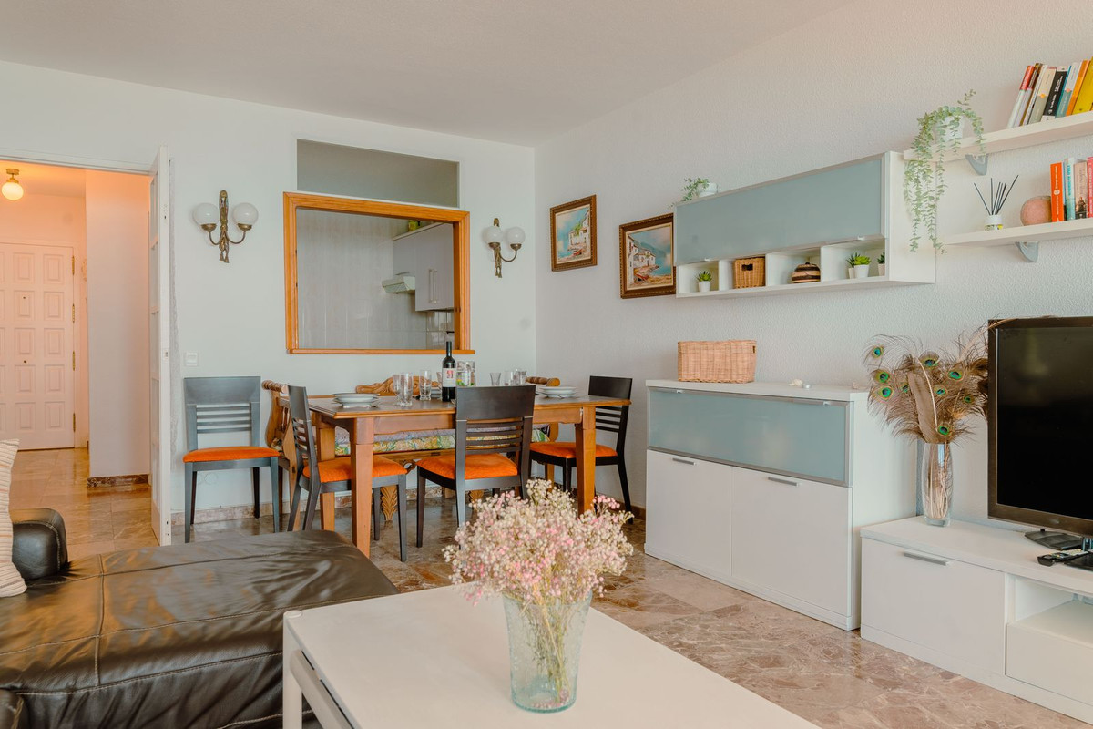 3 Bed Apartment for sale in Benalmadena Costa Costa Del Sol, Málaga, Spain