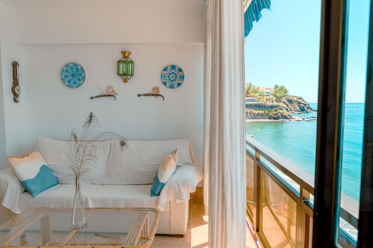 3 Bed Apartment for sale in Benalmadena Costa Costa Del Sol, Málaga, Spain