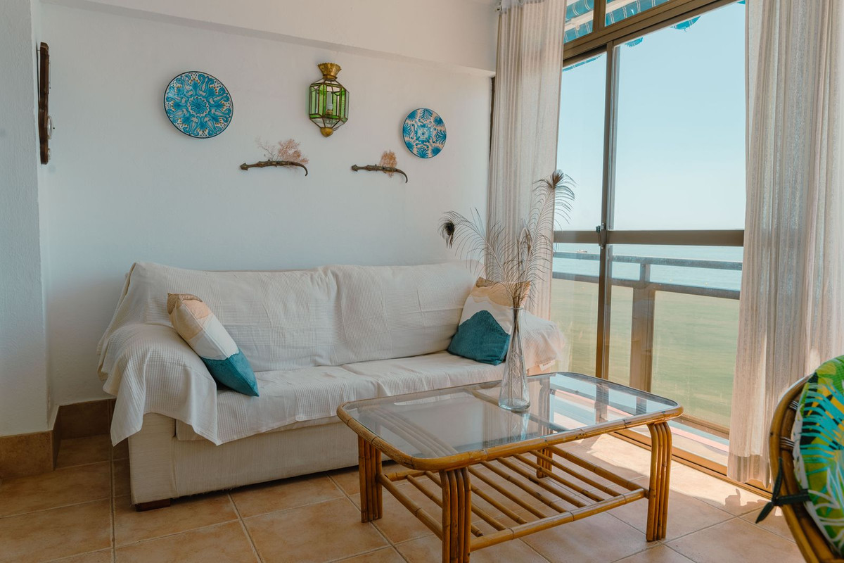 3 Bed Apartment for sale in Benalmadena Costa Costa Del Sol, Málaga, Spain