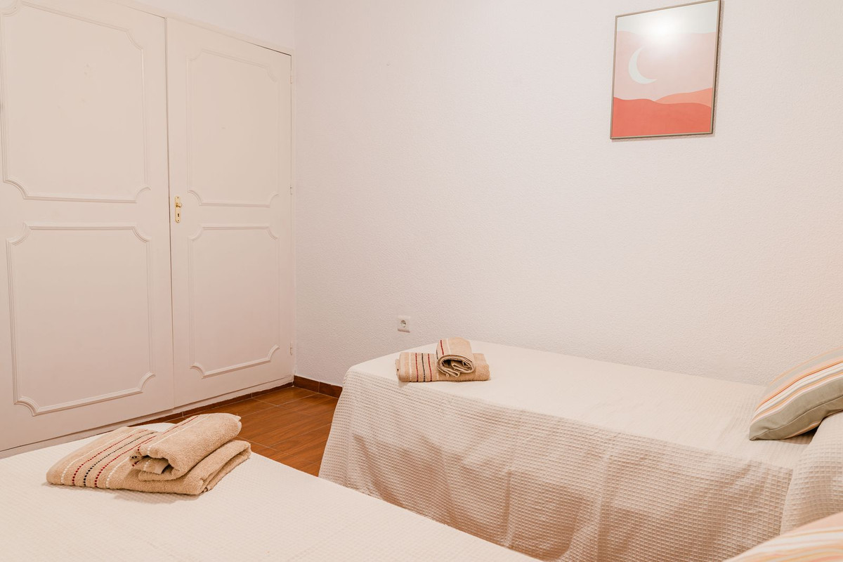 3 Bed Apartment for sale in Benalmadena Costa Costa Del Sol, Málaga, Spain
