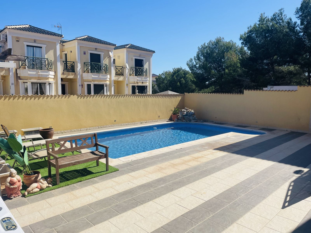 3 Bed Townhouse for sale in Villamartin Costa Blanca, Alicante, Spain