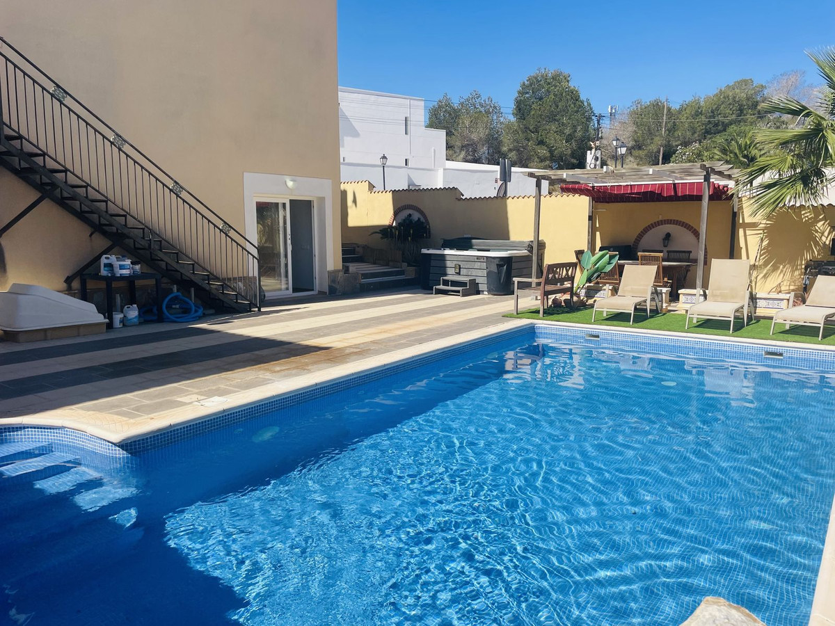 3 Bed Townhouse for sale in Villamartin Costa Blanca, Alicante, Spain
