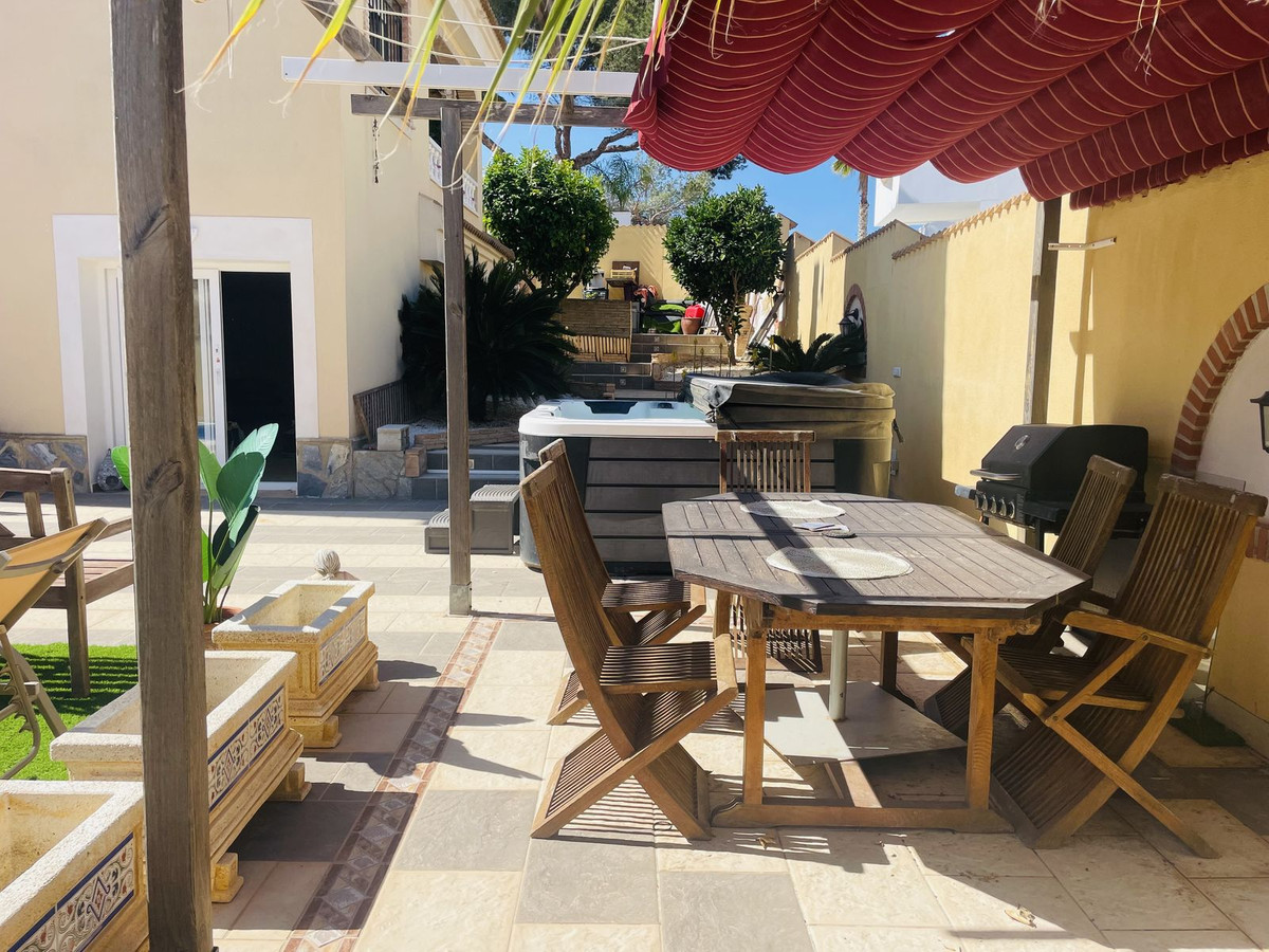 3 Bed Townhouse for sale in Villamartin Costa Blanca, Alicante, Spain