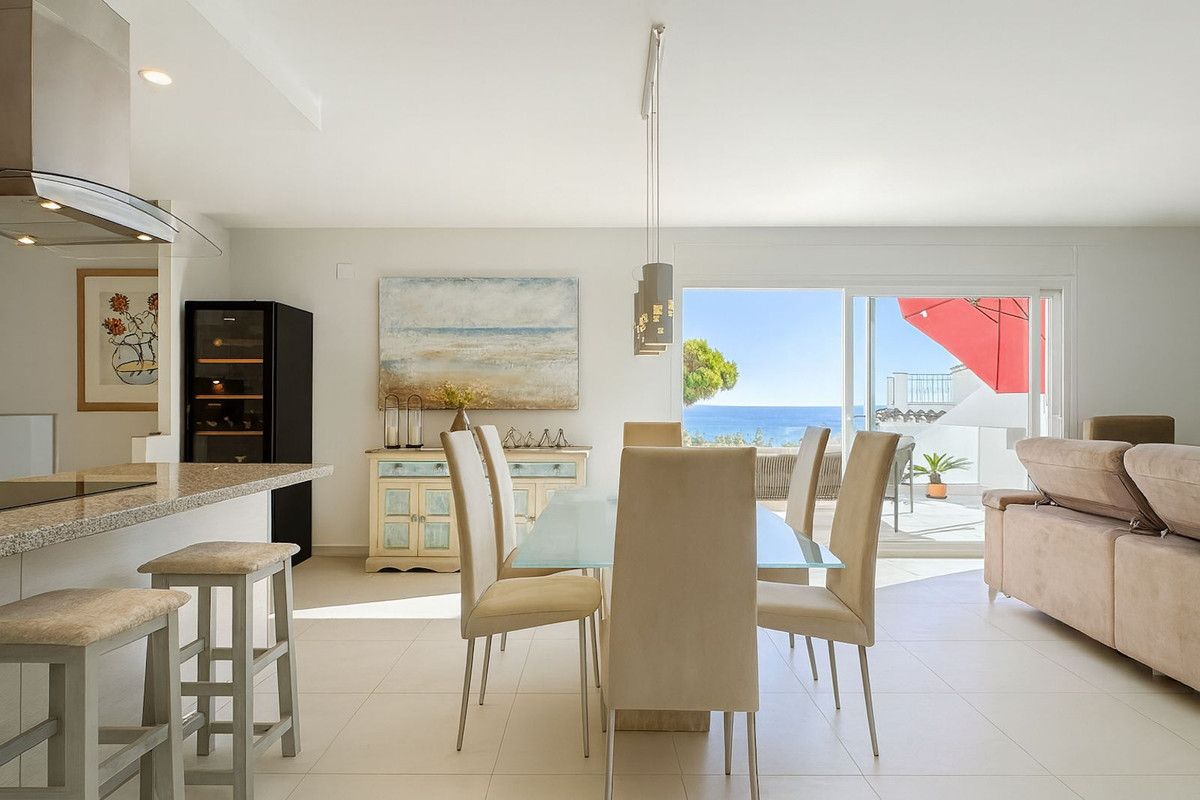 Se vende Villa - Chalet de 3 dormitorios en Costa Del Sol, Málaga, España