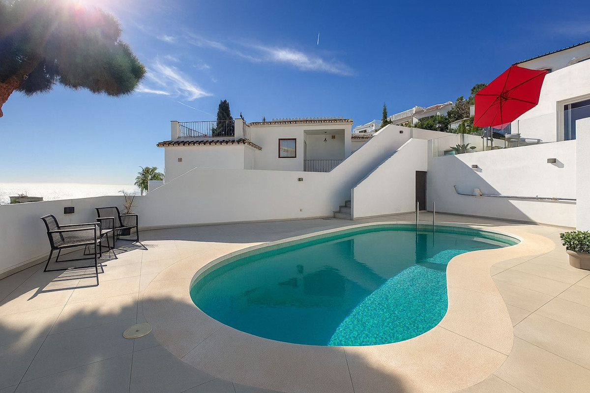 Se vende Villa - Chalet de 3 dormitorios en Costa Del Sol, Málaga, España