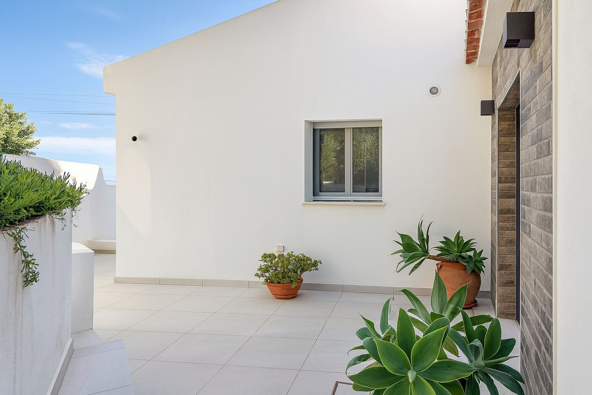 Se vende Villa - Chalet de 3 dormitorios en Costa Del Sol, Málaga, España