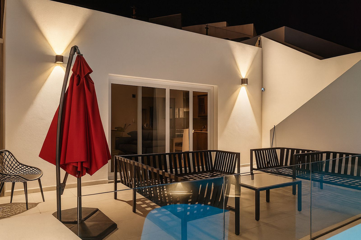 Se vende Villa - Chalet de 3 dormitorios en Costa Del Sol, Málaga, España