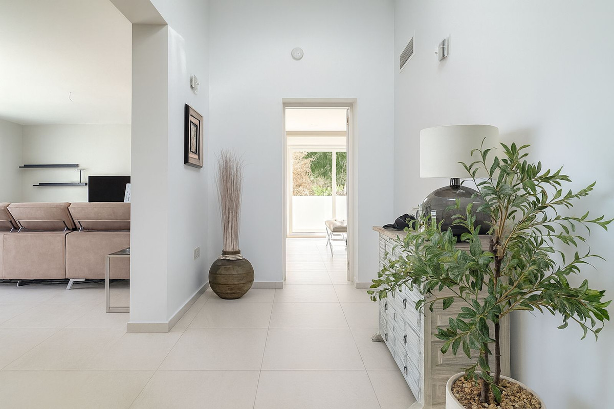 Se vende Villa - Chalet de 3 dormitorios en Costa Del Sol, Málaga, España