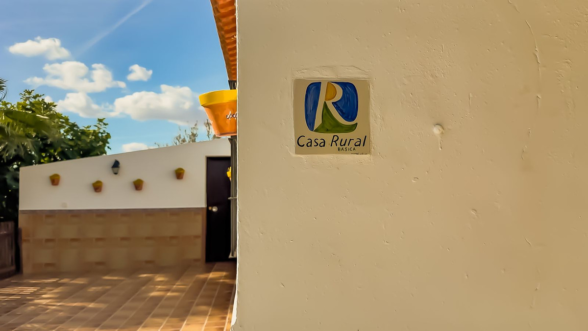 Se vende Finca - Cortijo de 2 dormitorios en Costa Del Sol, Málaga, España