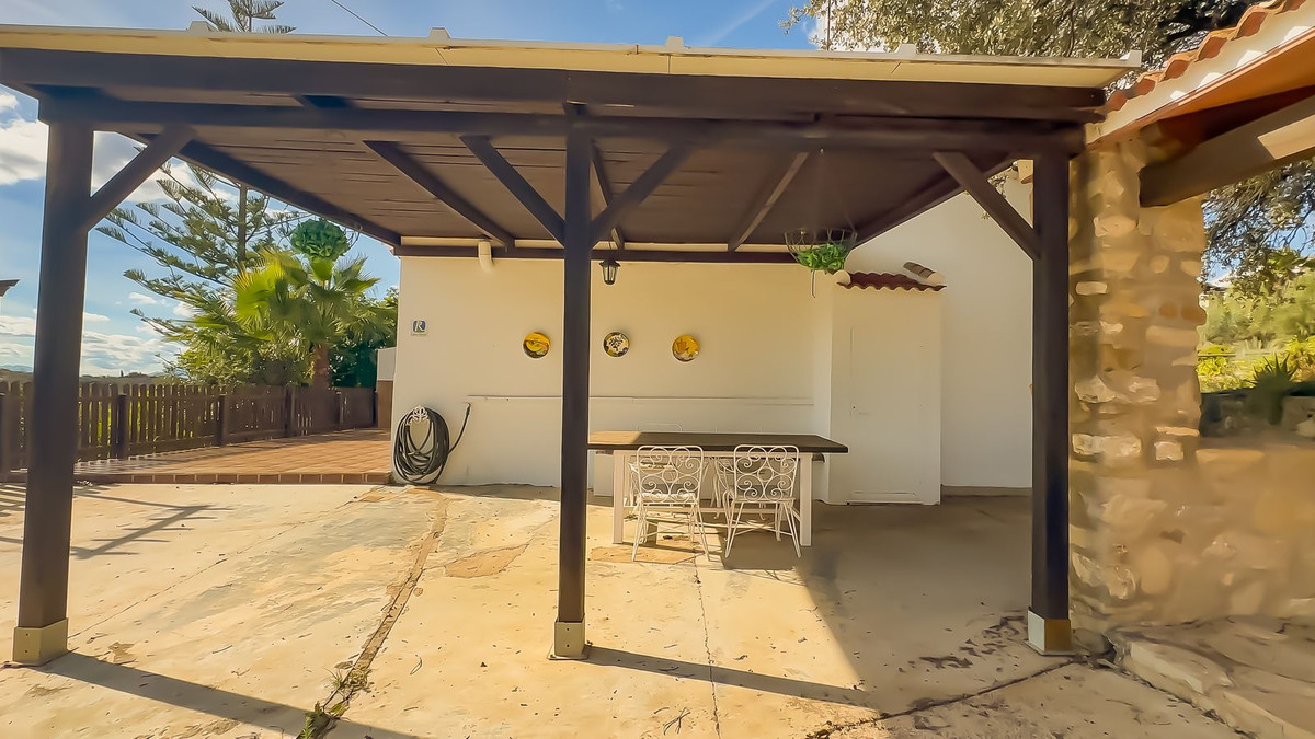 Se vende Finca - Cortijo de 2 dormitorios en Costa Del Sol, Málaga, España