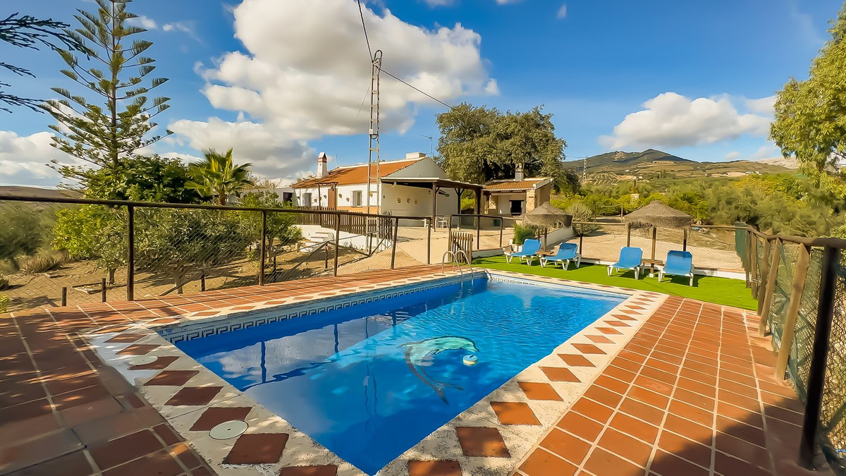 Se vende Finca - Cortijo de 2 dormitorios en Costa Del Sol, Málaga, España