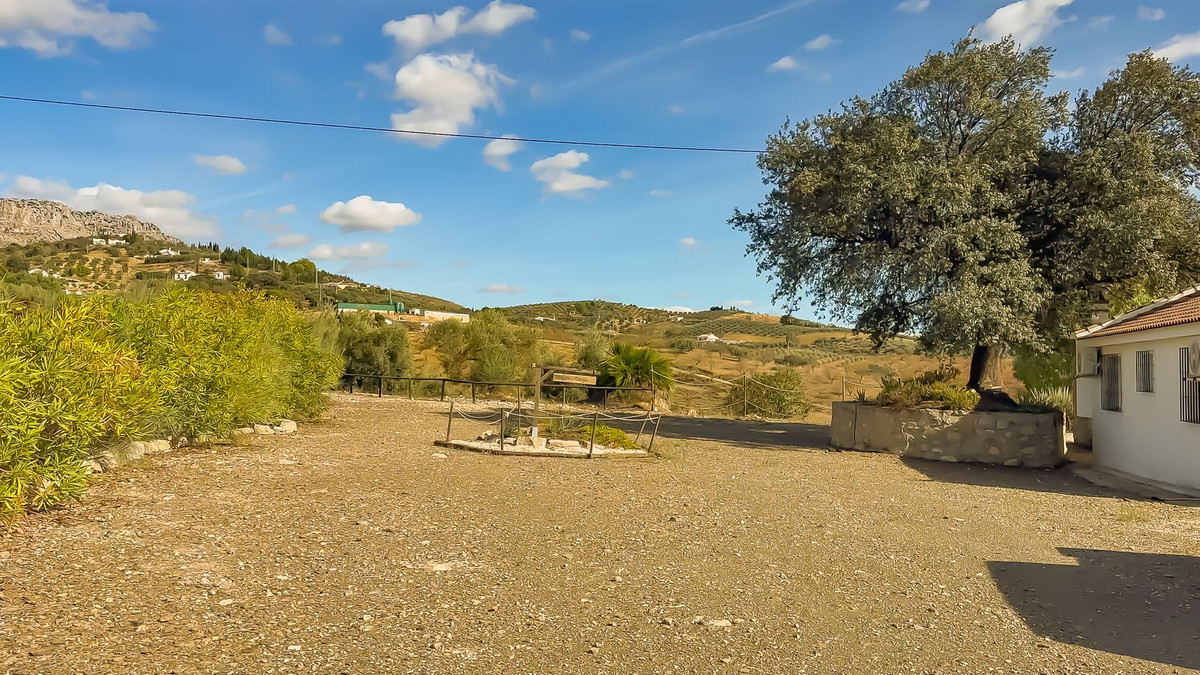 Se vende Finca - Cortijo de 2 dormitorios en Costa Del Sol, Málaga, España