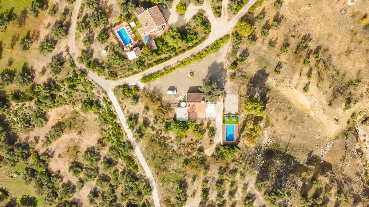 Se vende Finca - Cortijo de 2 dormitorios en Costa Del Sol, Málaga, España