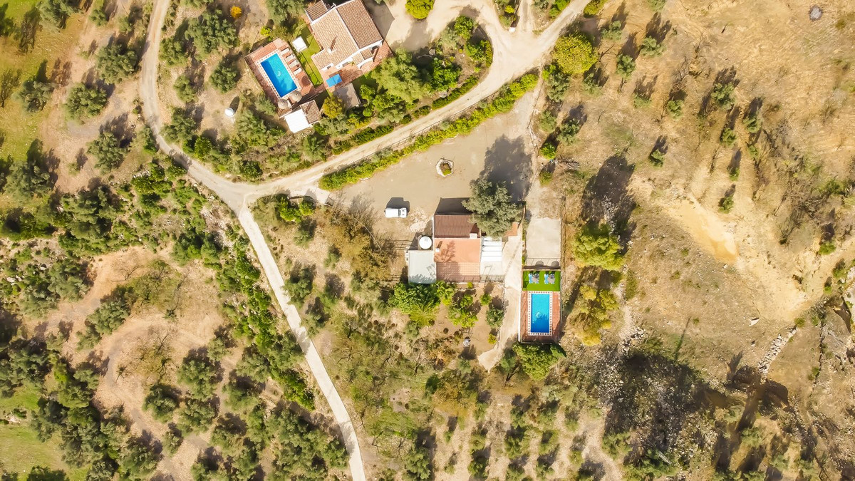Se vende Finca - Cortijo de 2 dormitorios en Costa Del Sol, Málaga, España