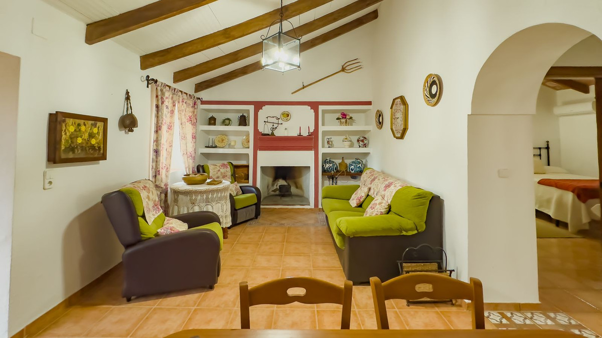 Se vende Finca - Cortijo de 2 dormitorios en Costa Del Sol, Málaga, España