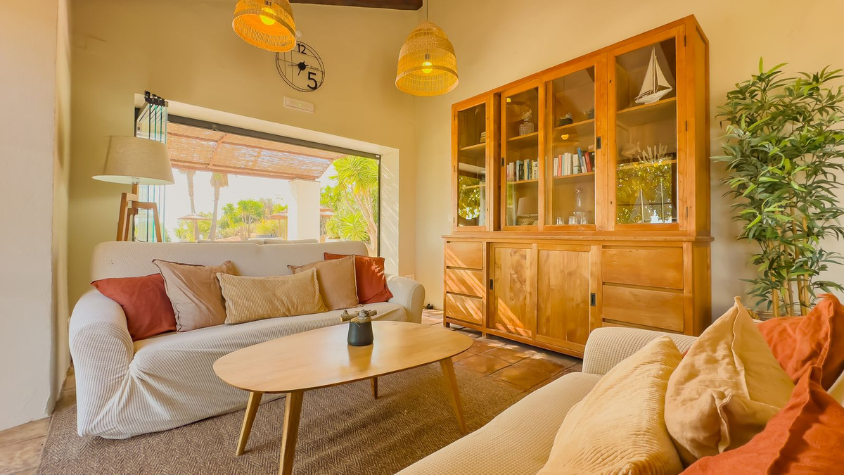 Se vende Finca - Cortijo de 13 dormitorios en Costa Del Sol, Málaga, España