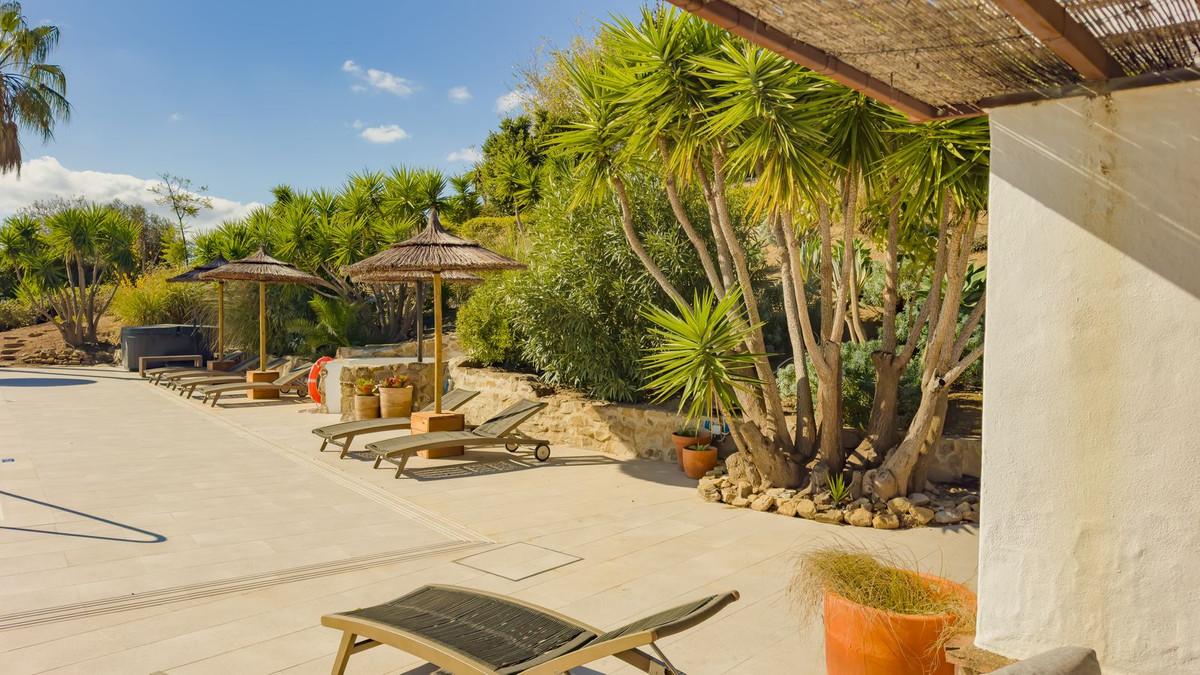 Se vende Finca - Cortijo de 13 dormitorios en Costa Del Sol, Málaga, España