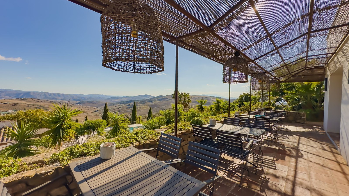 Se vende Finca - Cortijo de 13 dormitorios en Costa Del Sol, Málaga, España