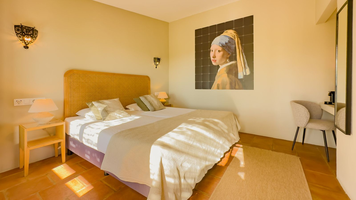 Se vende Finca - Cortijo de 13 dormitorios en Costa Del Sol, Málaga, España