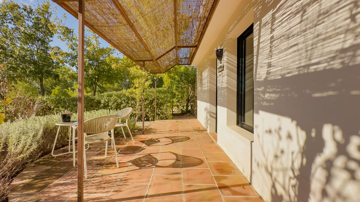 Se vende Finca - Cortijo de 13 dormitorios en Costa Del Sol, Málaga, España
