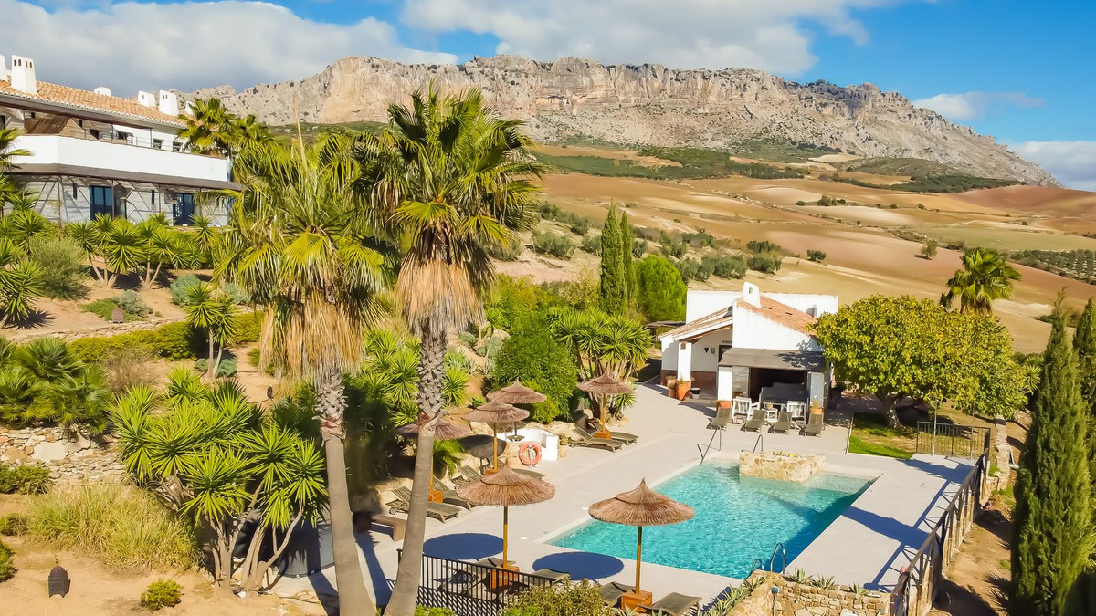 Se vende Finca - Cortijo de 13 dormitorios en Costa Del Sol, Málaga, España