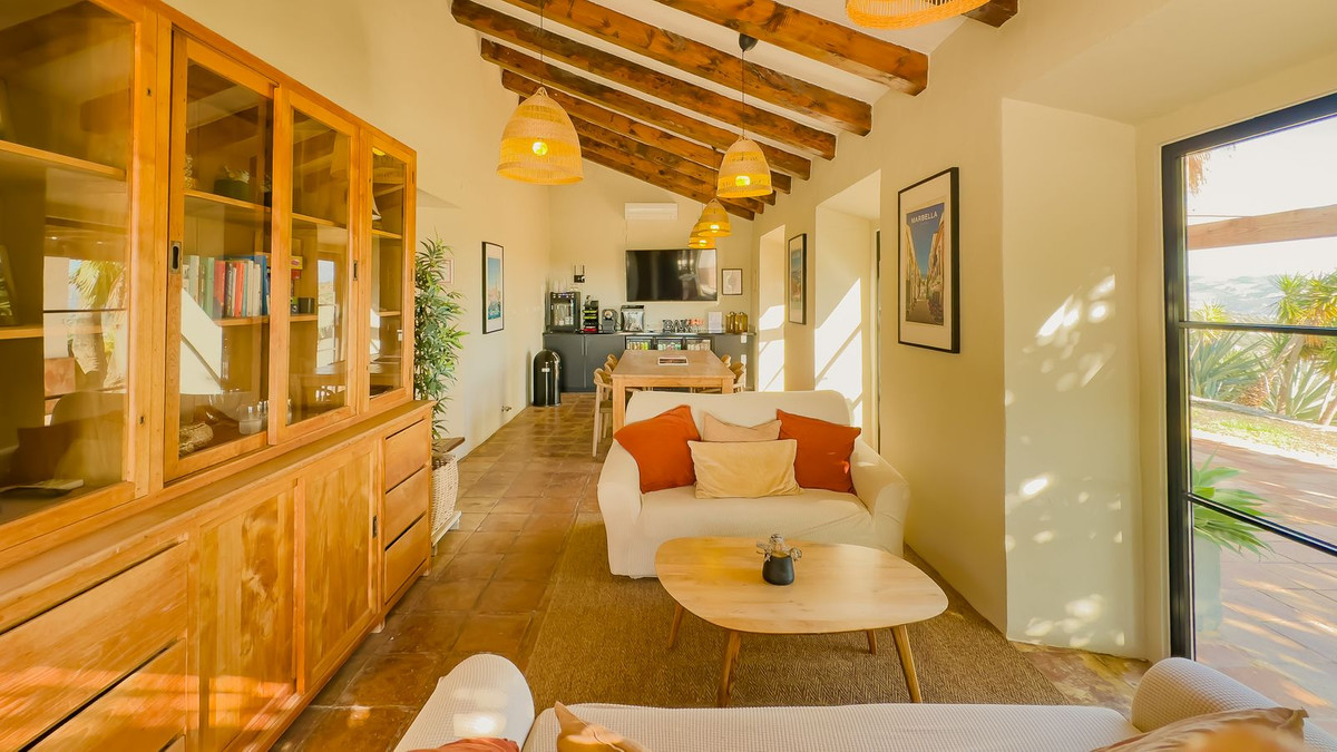 Se vende Finca - Cortijo de 13 dormitorios en Costa Del Sol, Málaga, España