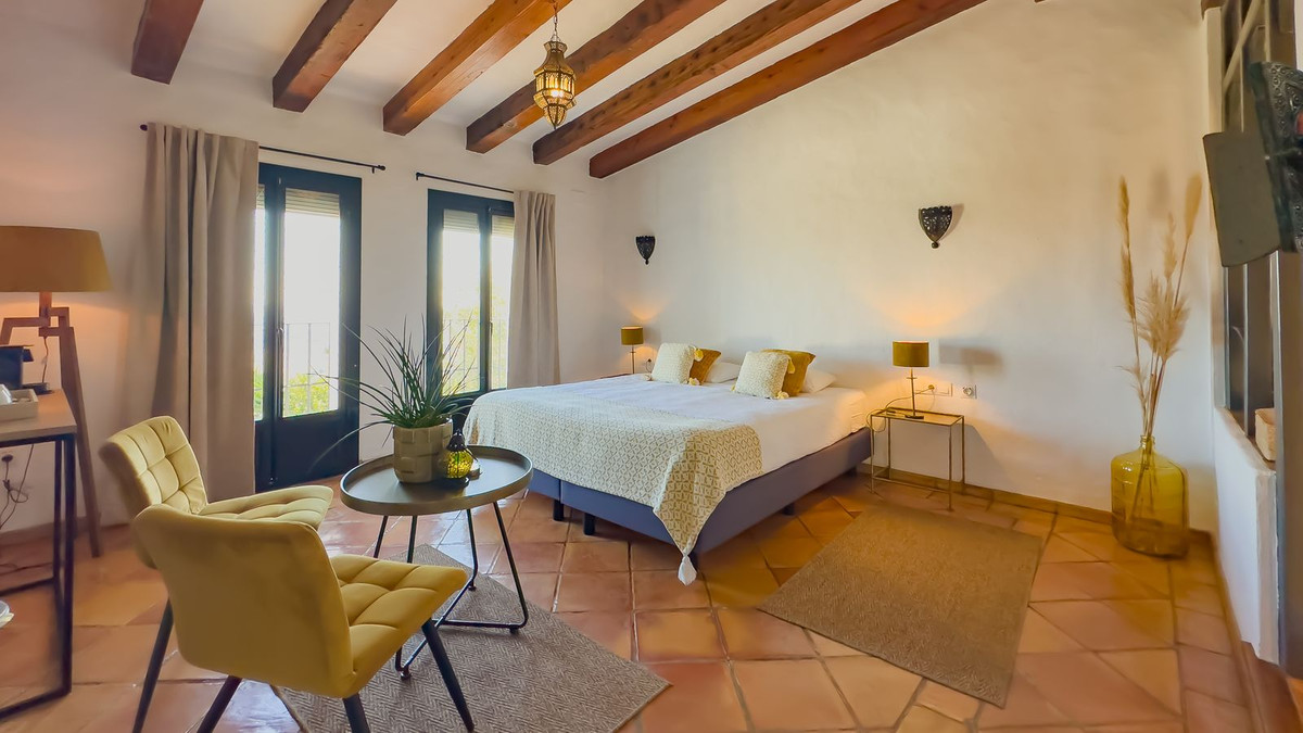 Se vende Finca - Cortijo de 13 dormitorios en Costa Del Sol, Málaga, España