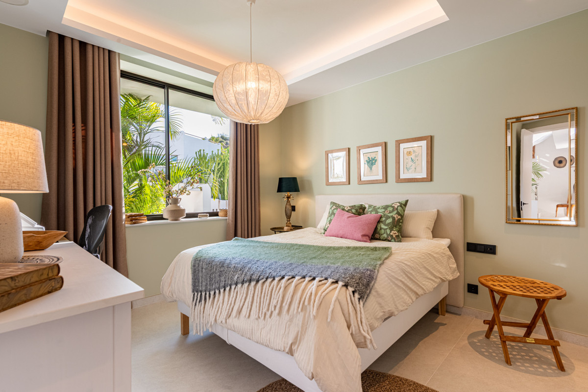 3 Bed Townhouse for sale in Cerros Del Aguila Costa Del Sol, Málaga, Spain
