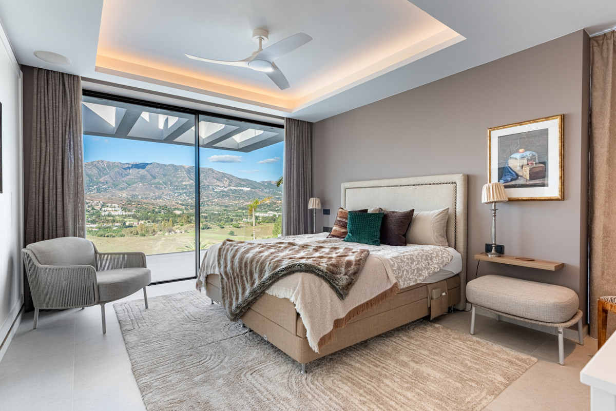 3 Bed Townhouse for sale in Cerros Del Aguila Costa Del Sol, Málaga, Spain
