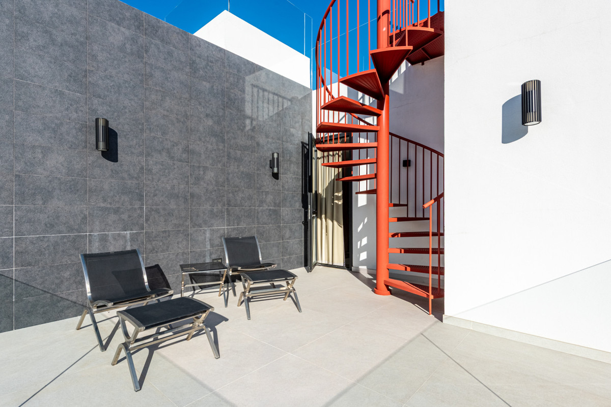 3 Bed Townhouse for sale in Cerros Del Aguila Costa Del Sol, Málaga, Spain