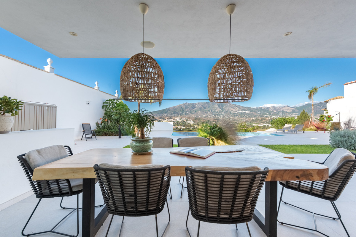 3 Bed Townhouse for sale in Cerros Del Aguila Costa Del Sol, Málaga, Spain