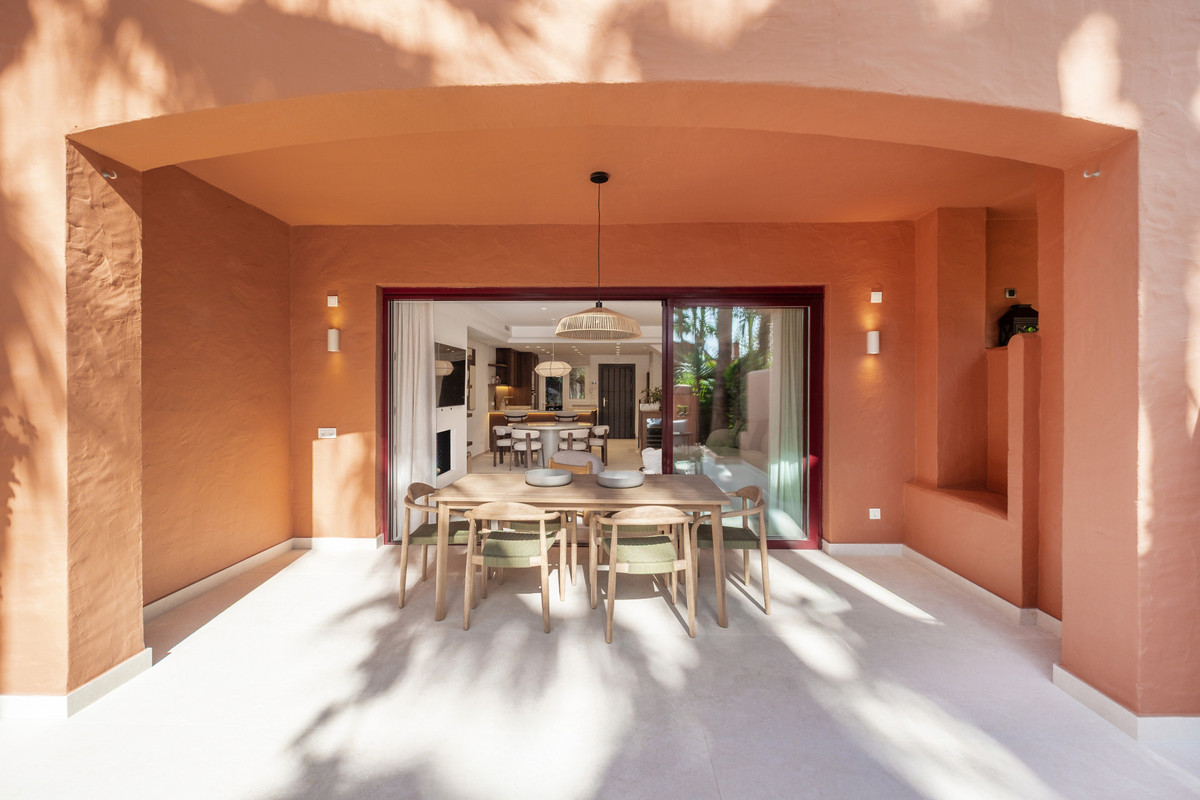 4 Bed Townhouse for sale in The Golden Mile Costa Del Sol, Málaga, Spain