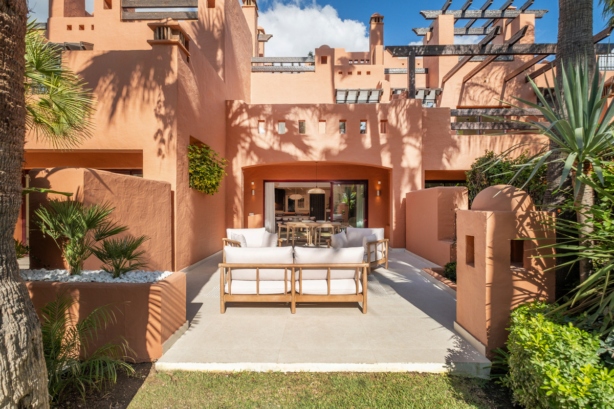 4 Bed Townhouse for sale in The Golden Mile Costa Del Sol, Málaga, Spain