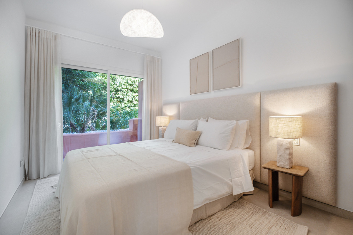 4 Bed Townhouse for sale in The Golden Mile Costa Del Sol, Málaga, Spain