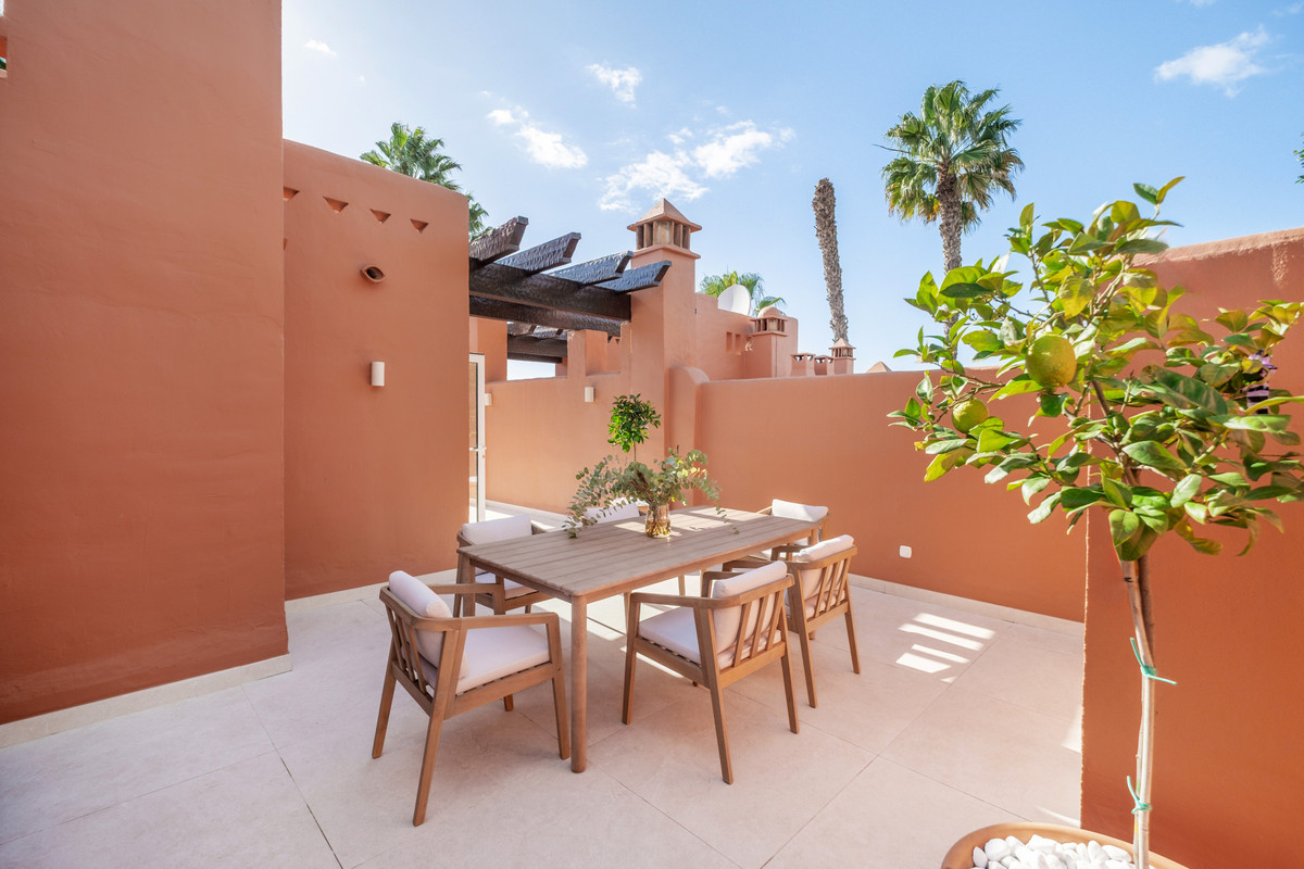 4 Bed Townhouse for sale in The Golden Mile Costa Del Sol, Málaga, Spain